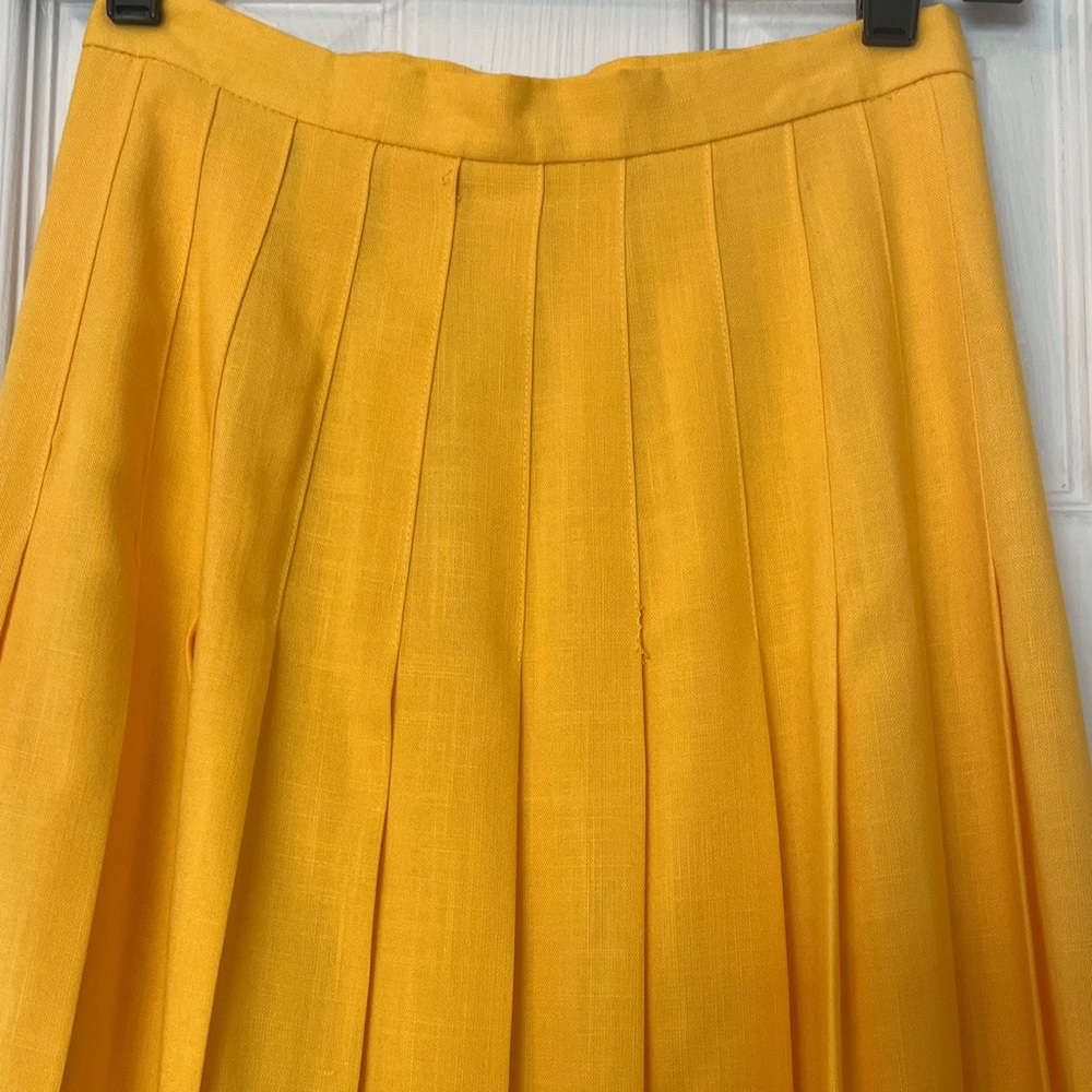Michele Sunlit Yellow A-Line Pleated Skirt Sz 4 - Picture 2 of 3